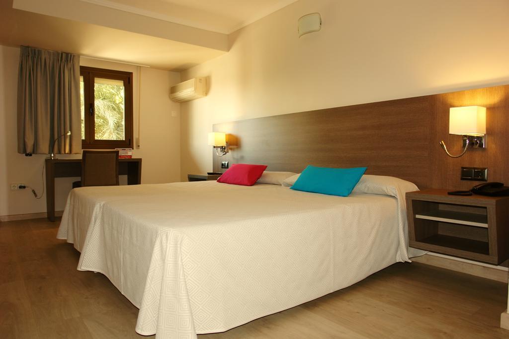 Hotel Avenida Plaza Alzira Phòng bức ảnh