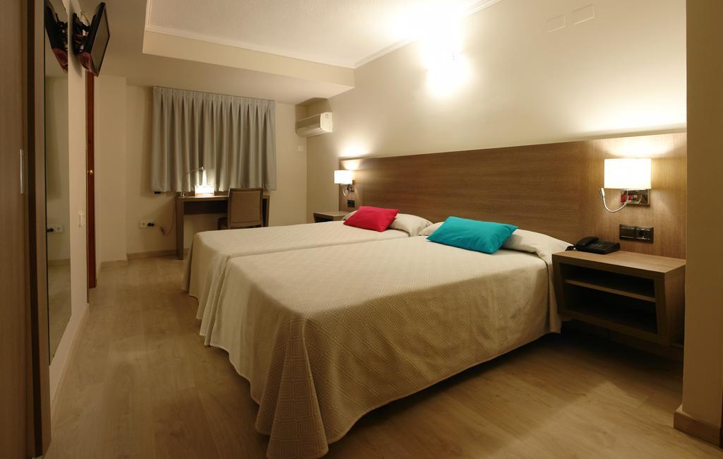 Hotel Avenida Plaza Alzira Phòng bức ảnh