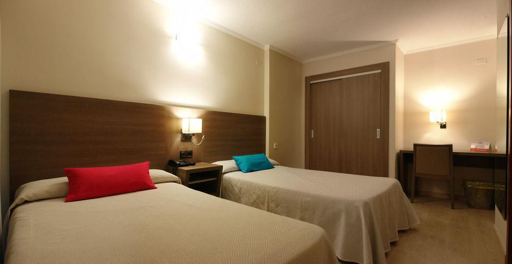 Hotel Avenida Plaza Alzira Ngoại thất bức ảnh