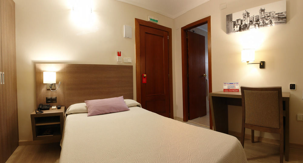 Hotel Avenida Plaza Alzira Ngoại thất bức ảnh