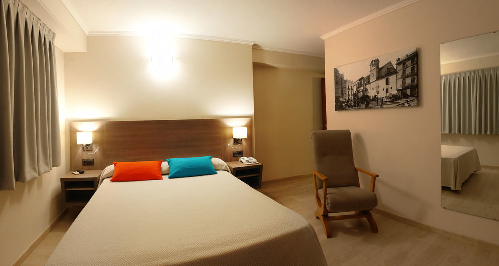 Hotel Avenida Plaza Alzira Ngoại thất bức ảnh